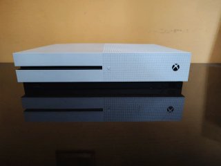 Xbox One S 1Tb con controller e gioco Call of Duty