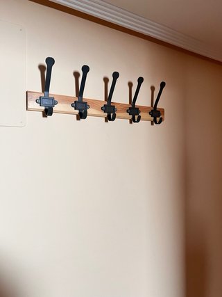 Perchero de madera y metal Ikea