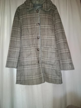 Abrigo de cuadros talla M