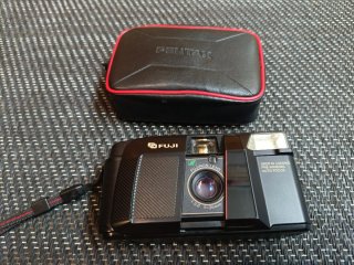 Lote 4 Fotocamere Fotografiche Vintage: Pentax, Fuji, Nikon, Olympus