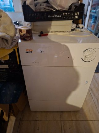 Secadora NEW POL 6kg usado muy poco