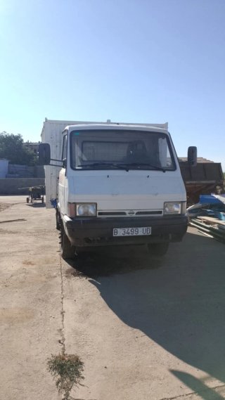 Nissan Trade 1998