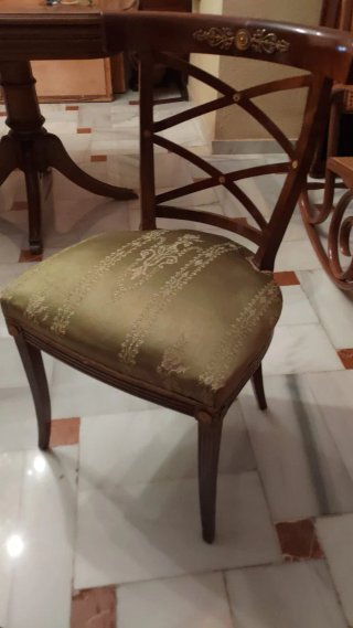 Mesa y 4 Sillas Comedor Madera