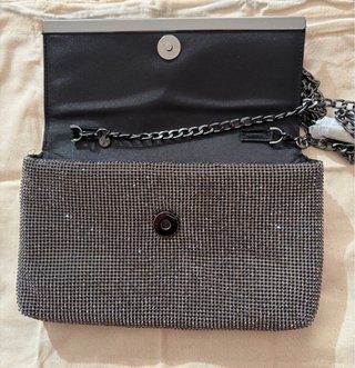 Bolso fiesta Latouche plateado con cadena