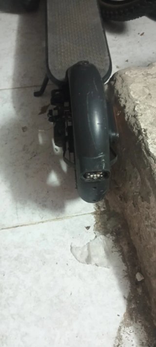 Patinete Xiaomi S1 con cargador