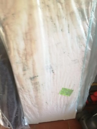 Estanterías y baldas de madera y plástico