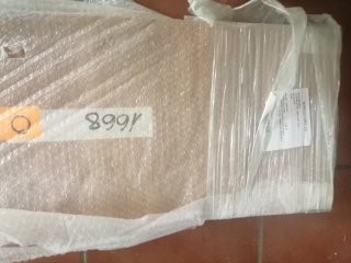 Estanterías y baldas de madera y plástico