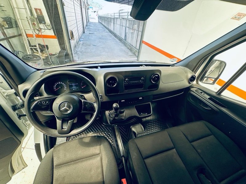 Mercedes-Benz Sprinter 2021, foto 10