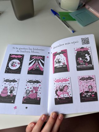 Primer Libro Isadora Moon va al colegio