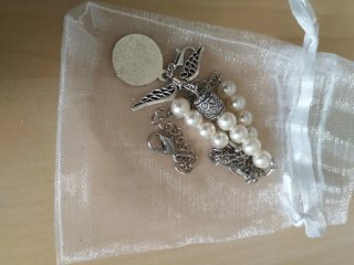 Abaniquero Virgen del Rocío Plata Perlas se ven y