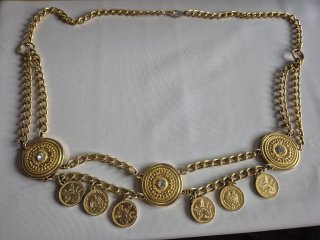 Cinturón cadena metal dorado con monedas