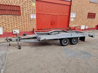 Remolque plataforma para coches