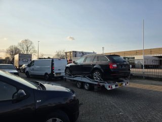 Remolque plataforma para coches