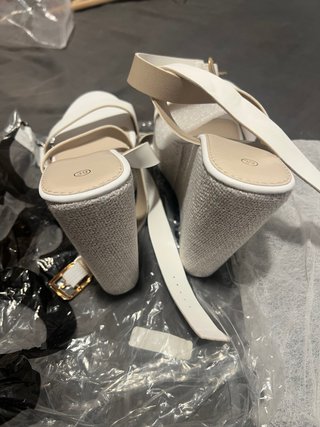 Sandalias de cuña blancas talla 39