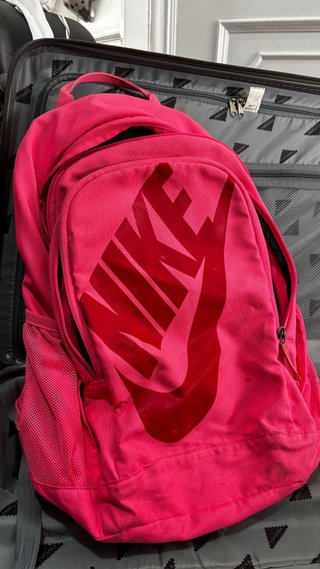 Mochila Nike rosa fluorescente