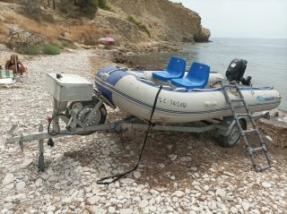 Barca hinchable Viamare con remolque
