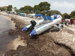 Barca hinchable Viamare con remolque