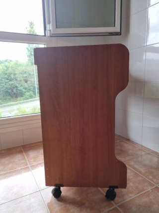 Mesa escritorio ordenador con ruedas