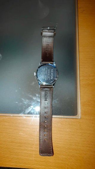 Reloj Nixon Cuarzo Azul Correa Cuero con fecha