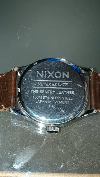 Reloj Nixon Cuarzo Azul Correa Cuero con fecha