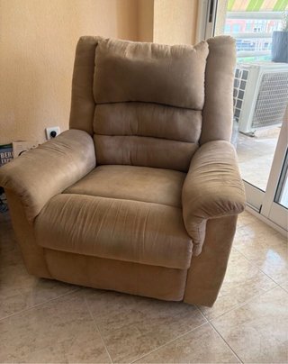 Sillón tela beige. Usado.