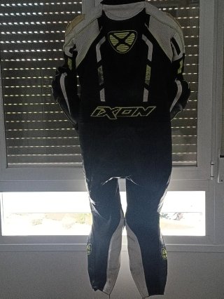 Mono de cuero Ixon Pulsar Talla XL