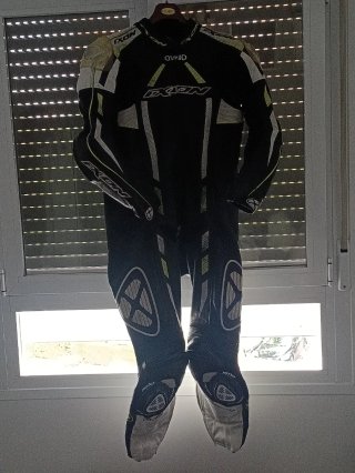 Mono de cuero Ixon Pulsar Talla XL