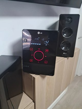 Equipo de Sonido LG Negro