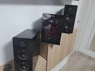 Equipo de Sonido LG Negro