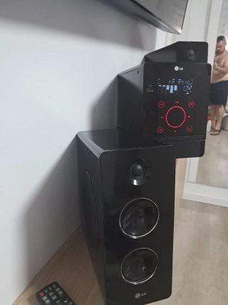 Equipo de Sonido LG Negro