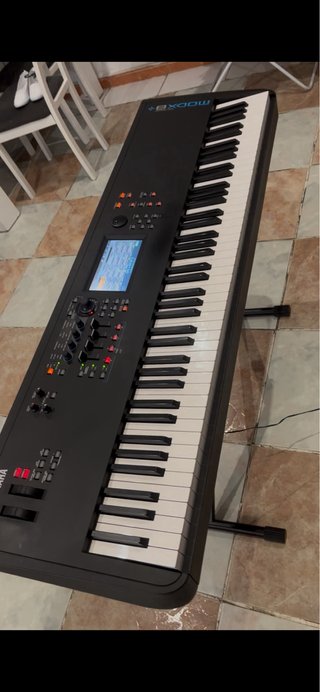 Piano Yamaha MODX8+ Sintetizador esta nuevo