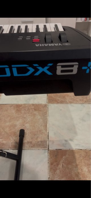 Piano Yamaha MODX8+ Sintetizador esta nuevo
