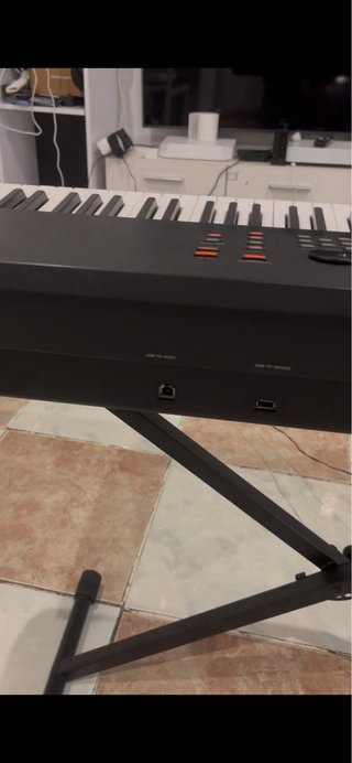 Piano Yamaha MODX8+ Sintetizador esta nuevo