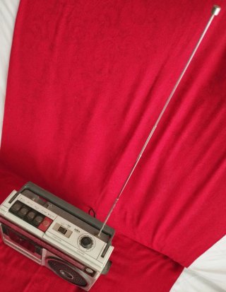 Radiocasete Sanyo M2402-4F Antiguo Funcionando.