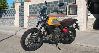 Ducati Scrambler Classic Amarilla/Plata