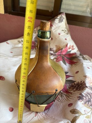 Garrafón antiguo vintage con cuero