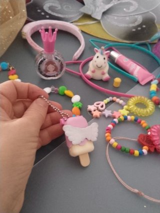Lote bisutería infantil: pintalabios, unicornio, c