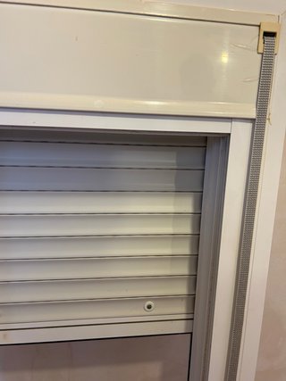 Ventana aluminio blanca