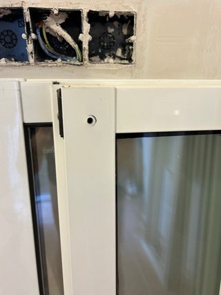 Ventana aluminio blanca