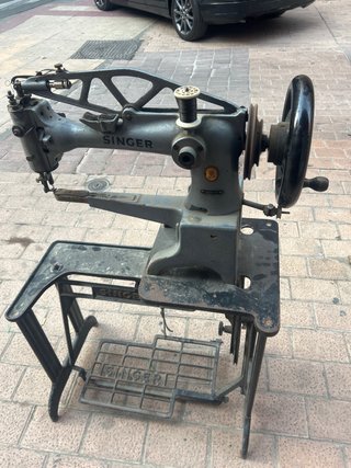 Máquina de coser Singer antigua