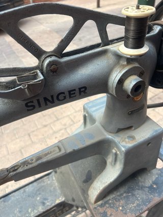 Máquina de coser Singer antigua