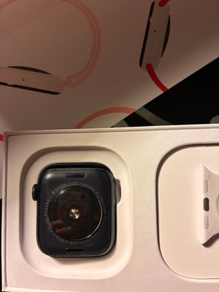Apple Watch SE 2da Gen con 2 correas originales