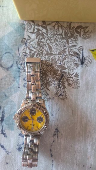 Reloj Lotus Mujer Amarillo y Plateado