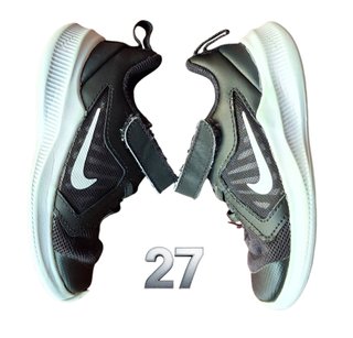 Sapatilhas Pretas Nike 25