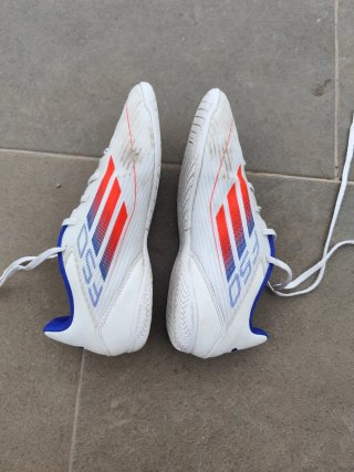 Zapatos de fútbol sala Adidas blancos