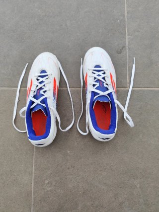 Zapatos de fútbol sala Adidas blancos