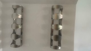 Botelleros metálicos de pared