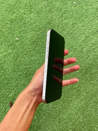 iPhone 16 Pro Max Gris/Plata