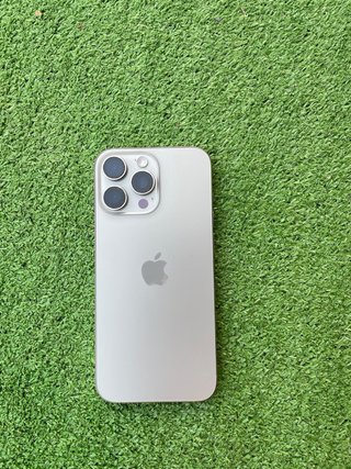 iPhone 16 Pro Max Gris/Plata