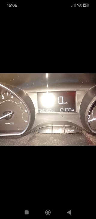 Peugeot 2008 1.2 110cv año 2016